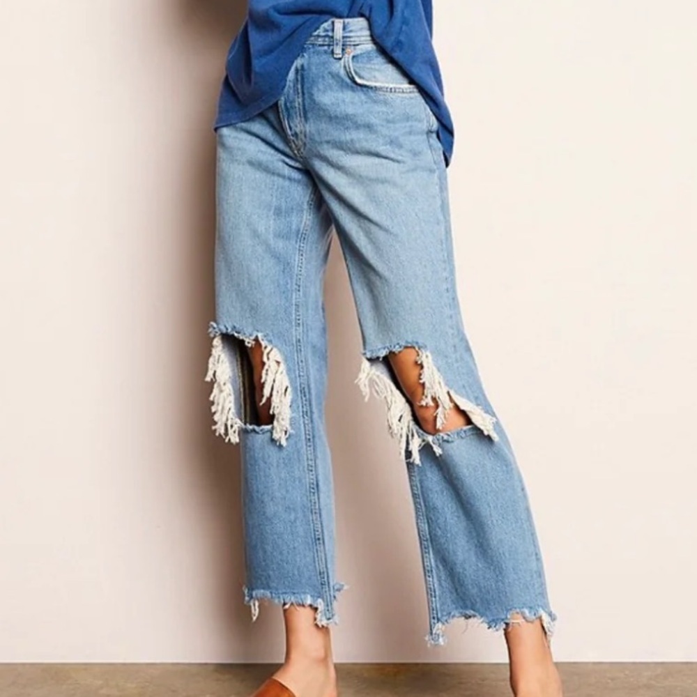 EUC Free People Maggie Straight Leg Distressed Button Fly Jeans Size 30